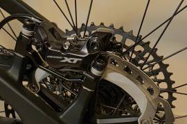 Shimano XT 4 dugattyús fékrendszer, újszerű, teljes szett (első-hátsó) Shimano XT BR-M8120,  XT BL-M8100, RT-MT800 Mountain Bike Alkatrész, MTB Fék / Fékszett használt ELADÓ