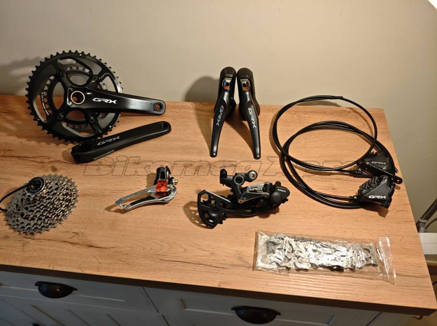 Új GRX 810 teljes szett 2×11 GRX 810 Országúti / Gravel / Triatlon Alkatrész, Országúti Fék / Fékváltókar mechanikus nem használt ELADÓ