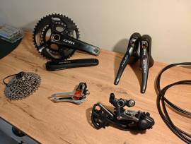 Új GRX 810 teljes szett 2×11 GRX 810 Országúti / Gravel / Triatlon Alkatrész, Országúti Fék / Fékváltókar mechanikus nem használt ELADÓ