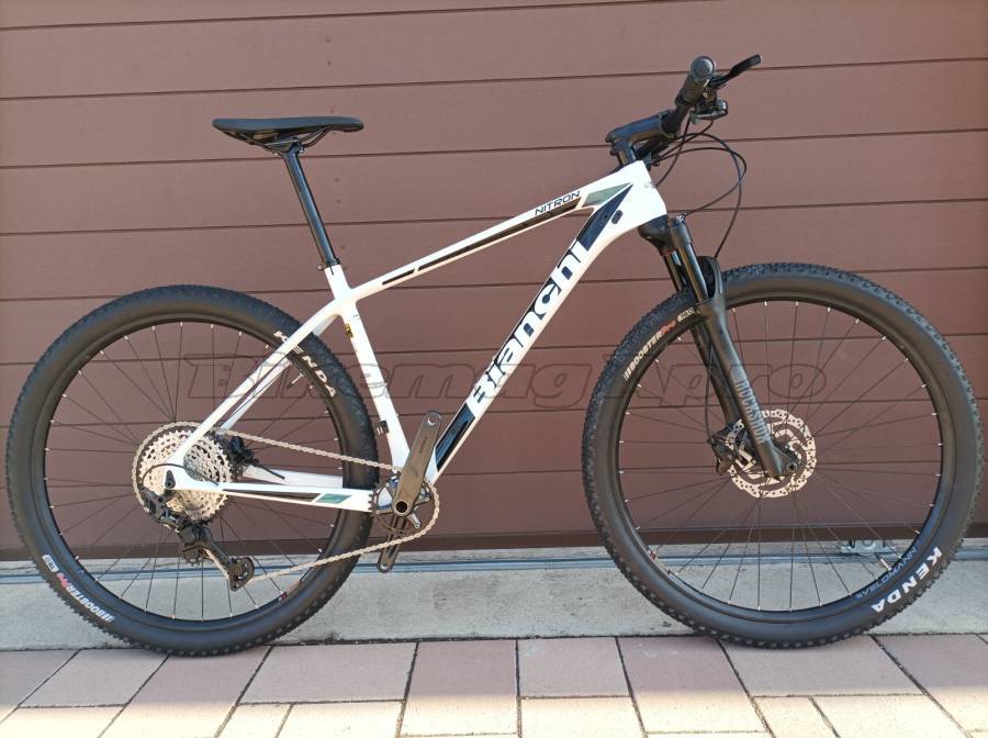BIANCHI Nitron 9.3 Mountain Bike 29" elöl teleszkópos Shimano Deore XT Shadow+ nem használt ELADÓ