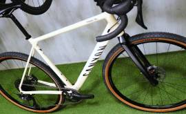 CANYON GRAVEL GRX HDR 1/2x11 DT SWISS LN Gravel / CX used For Sale