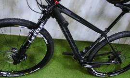 CANNONDALE FSi CARBON LEFTY 2 XT - XT fékek Mountain Bike 29" elöl teleszkópos használt ELADÓ