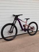 GIANT GIANT Reign SX 2023 FREERIDE/ENDURO/DH Enduro / Freeride / DH 29" elöl 27.5" hátul (Mullet) Shimano Deore használt ELADÓ