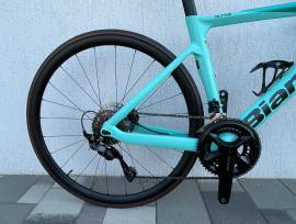 BIANCHI Oltre Race Országúti Shimano 105 tárcsafék használt ELADÓ