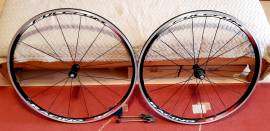 Fulcrum Racing 3 országúti kerékszett. Szép, újszerű állapotú! Bolti új ára 230eFt! .  Országúti / Gravel / Triatlon Alkatrész, Országúti  Kerék / Felni / Gumi használt ELADÓ