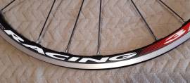 Fulcrum Racing 3 országúti kerékszett. Szép, újszerű állapotú! Bolti új ára 230eFt! .  Országúti / Gravel / Triatlon Alkatrész, Országúti  Kerék / Felni / Gumi használt ELADÓ