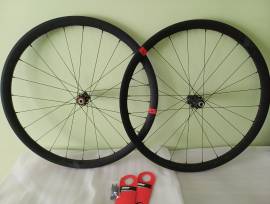 Fulcrum Racing 4 Fulcrum Racing 4 Országúti / Gravel / Triatlon Alkatrész, Országúti  Kerék / Felni / Gumi 700c (622) használt ELADÓ