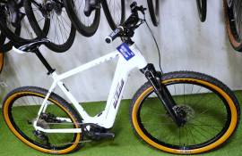 KTM MACINA CROSS BOSCH CX 85Nm 750  Elektromos Trekking/cross más Bosch 700 + Wh használt ELADÓ