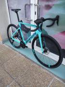 BIANCHI AKCIÓ-20%%:: BIANCHI OLTRE RACE 105 Di2 12sp (55) Országúti Shimano 105 Di2 tárcsafék új / garanciával ELADÓ