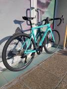 BIANCHI AKCIÓ-20%%::2025 BIANCHI SPRINT ICR 105 Di2 (55 Road bike Shimano 105 Di2 disc brake new with guarantee For Sale