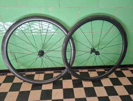 Most (Pinarello)karbon kerék eladó Most Ultrafast 40 RIM Road Bike & Gravel Bike & Triathlon Bike Component, Road Bike Wheels / Tyres used For Sale