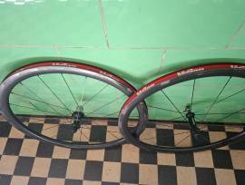 Most (Pinarello)karbon kerék eladó Most Ultrafast 40 RIM Road Bike & Gravel Bike & Triathlon Bike Component, Road Bike Wheels / Tyres used For Sale