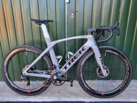 TREK Madone SLR6  Road bike Shimano Dura Ace Di2 disc brake used For Sale