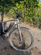 TREK Allant+ 8 Elektromos Trekking/cross 25 km/h Bosch 601-700 Wh használt ELADÓ