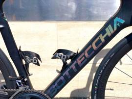 BOTTECHIA Aerospace Disc Road bike Shimano Ultegra disc brake used For Sale