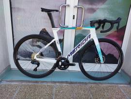 MERIDA MERIDA REACTO 6000 GYÖNGYFEHÉR((S) Road bike Shimano 105 Di2 disc brake new with guarantee For Sale