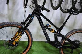 CANYON TORQUE CARBON FOX 38 / X2 / XT-12 2024  Enduro / Freeride / DH nem használt ELADÓ