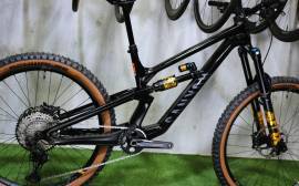 CANYON TORQUE CARBON FOX 38 / X2 / XT-12 2024  Enduro / Freeride / DH nem használt ELADÓ