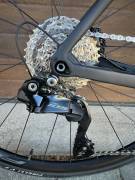 COLNAGO V3 Road bike Shimano 105 Di2 disc brake new / not used For Sale