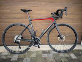 COLNAGO V3 Road bike Shimano 105 Di2 disc brake new / not used For Sale