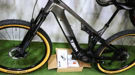 TREK  POWERFLY FS BOSCH CX Gen5 100Nm 800 Electric Mountain Bike 29" dual suspension Bosch new / not used For Sale