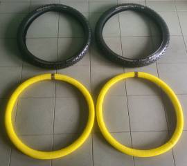 Eladó Schwalbe Nobby Nic 27,5 × 2.80 gumik, PTN Super Rokk Line Tubeless belső szivacs 29