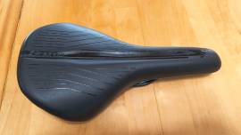 Syncross ER 2.5 nyereg használt, szép állapotban Syncross ER 2.5 Wide width Mountain Bike Alkatrész, MTB Nyereg / Nyeregcső használt ELADÓ