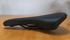 Syncross ER 2.5 nyereg használt, szép állapotban Syncross ER 2.5 Wide width Mountain Bike Components, MTB Seats & Saddles & Seat Posts used For Sale