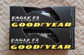 Új Goodyear Eagle F1 SuperSport országúti külsők. Ár/pár! Nagyon könnyű (190gr./db)! .  Országúti / Gravel / Triatlon Alkatrész, Országúti  Kerék / Felni / Gumi nem használt ELADÓ