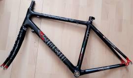 Cinelli Willin karbon országúti vázszett. Szép állapotú! M-es, 54-es. CINELLI Willin  Road Bike & Gravel Bike & Triathlon Bike Component, Road Bike & Gravel Bike & Frames / Forks used For Sale