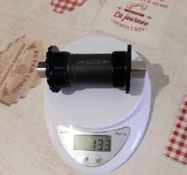 Új titánium tengelyes monoblokk. Nagyon könnyű! Angol menet, négyszögtengely, 68x103mm.  .  Országúti / Gravel / Triatlon Alkatrész, Országúti Hajtásrendszer nem használt ELADÓ