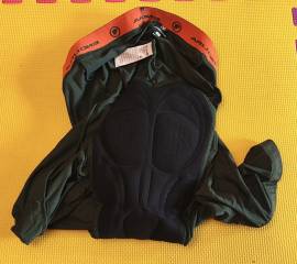 Új Endura kerékpáros betétes aláöltöző rövidnadrág L méret Endura hummwee Cycling Tights / Cycling Shorts L new / not used male/unisex For Sale