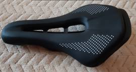 Új kerékpár nyereg, shortfit, kényelmes párnázatú, 150x250mm.  .  Mountain Bike Alkatrész, MTB Nyereg / Nyeregcső nem használt ELADÓ