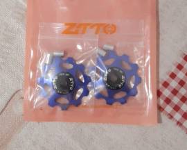 Új váltógörgő szett, eloxált kék alu. Ár/szett. 11 fog, 4, 5, 6mm-es tengelycsavarhoz jó.  .  Road Bike & Gravel Bike & Triathlon Bike Component, Road / Gravel Bike Derailleurs mechanical new / not used For Sale