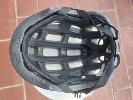 Abus sisak 52-57 cm ACYV2 Sisak / Sapka MTB S/M használt ELADÓ