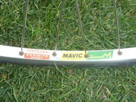 Mavic Shimano 105 kazettás országúti hátsó kerék, Continental gumival Shimano 105 Országúti / Gravel / Triatlon Alkatrész, Országúti  Kerék / Felni / Gumi 700c (622) használt ELADÓ