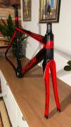 Cipollini RB800 RB0,8K országúti karbon váz CIPOLLINI RB800 RB0,8K Országúti / Gravel / Triatlon Alkatrész, Országúti / Gravel / Váz /Vázszett / Villa karbon karbon 700c (622) használt ELADÓ