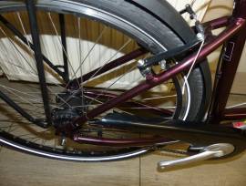 CUBE 8 seb.agyváltós,agydinamós trekking,újszerű,46cm Trekking/cross v-fék használt ELADÓ