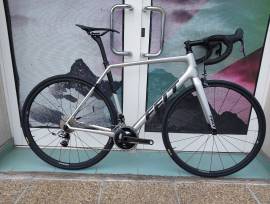 FELT Felt FR Series Carbon SRAM RED (56) ( Új) Road bike SRAM Red calliper brake new with guarantee For Sale