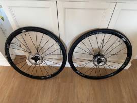 DT Swiss E1800 kerék szett   DT Swiss E1800 Road Bike & Gravel Bike & Triathlon Bike Component, Road Bike Wheels / Tyres 28" used For Sale