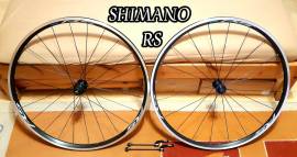 Új Shimano WH-RS100 országúti kerékszett. C17 felnik, Shimano 1-11 speed rotor.  .  Országúti / Gravel / Triatlon Alkatrész, Országúti  Kerék / Felni / Gumi nem használt ELADÓ