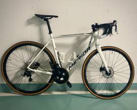 MERIDA Scultura 400 Disc Road bike Shimano 105 disc brake new / not used For Sale