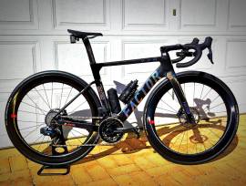 _Other Factor Ostro VAM Road bike SRAM Force eTap AXS disc brake used For Sale