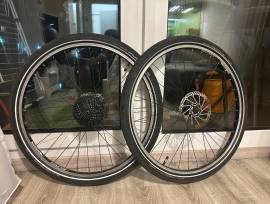 26” tárcsafékes kerékszett Continental defekttűrő gumikkal Alexrims DM18 Mountain Bike Alkatrész, MTB Kerék / Felni / Gumi 26" belsős használt ELADÓ