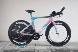 GIANT Liv Avow TT Országúti, Triatlon Shimano Ultegra Di2 v-fék használt ELADÓ