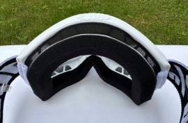 Új 100% Strata 2 fehér, átlátszó lencsés DH/FR szemüveg, védőszemüveg 100% Strata 2 Eyewear / Sunglasses DH new / not used For Sale