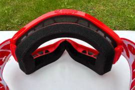 Új 100% Strata 2 piros, átlátszó lencsés DH/FR szemüveg, védőszemüveg 100% Strata 2 Eyewear / Sunglasses DH new / not used For Sale