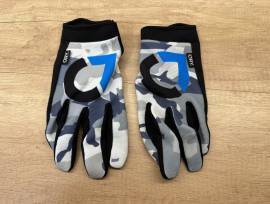 CRY brand fekete/szürke/camo BMX/MTB, kerékpáros kesztyű, gloves (L) CRY brand L használt férfi/unisex ELADÓ