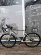 SCOTT Addict 30 Országúti Shimano 105 tárcsafék nem használt ELADÓ