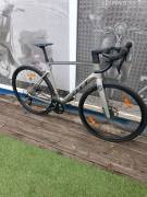 SCOTT Addict 30 Országúti Shimano 105 tárcsafék nem használt ELADÓ